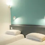 Hotel Kyriad Direct Nancy Sud -vandoeuvre - Rénové 3*