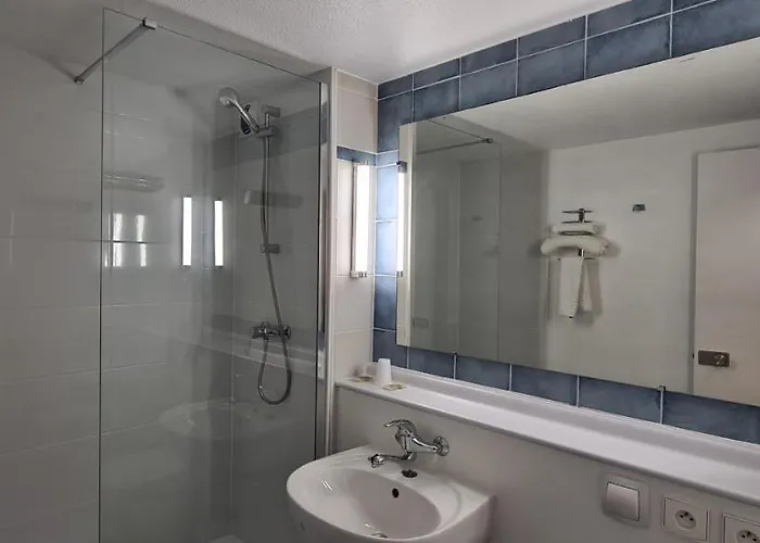 Kyriad Direct Nancy Sud -vandoeuvre - Renove 3* 旺德夫尔莱南锡